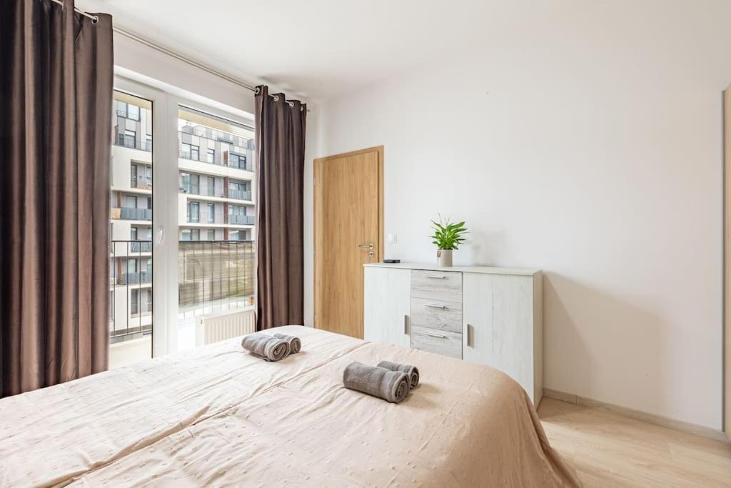 Cityscape Oasis: Active Studio Heaven Bratislava Bagian luar foto